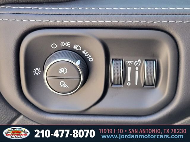 Used 2025 RAM 2500 Limited image 25