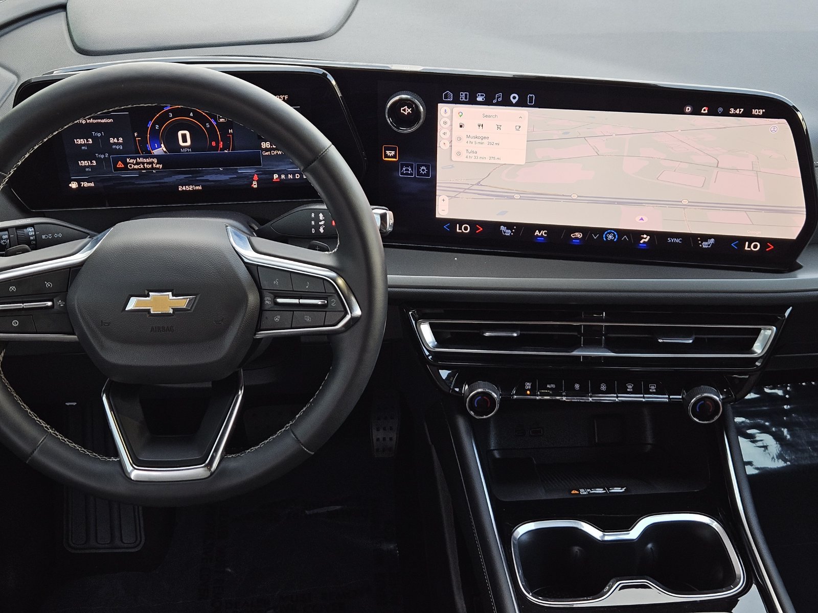 Certified 2026 Chevrolet Traverse LT w/ Driver Confidence Package FWD image 31