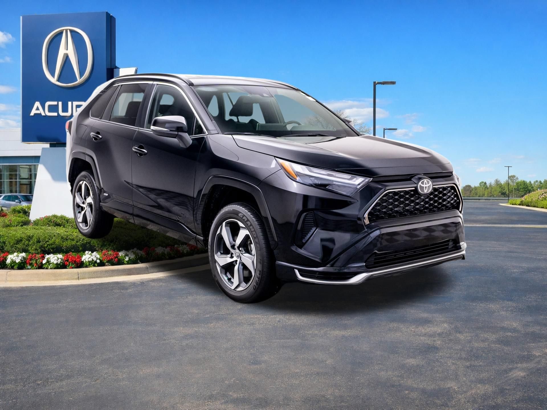Used 2025 Toyota RAV4 SE AWD/4WD image 7