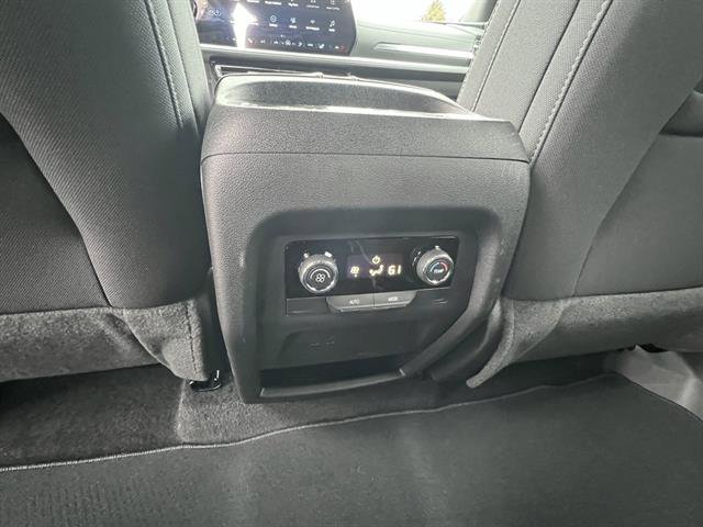 New 2026 Chevrolet Traverse LT image 17