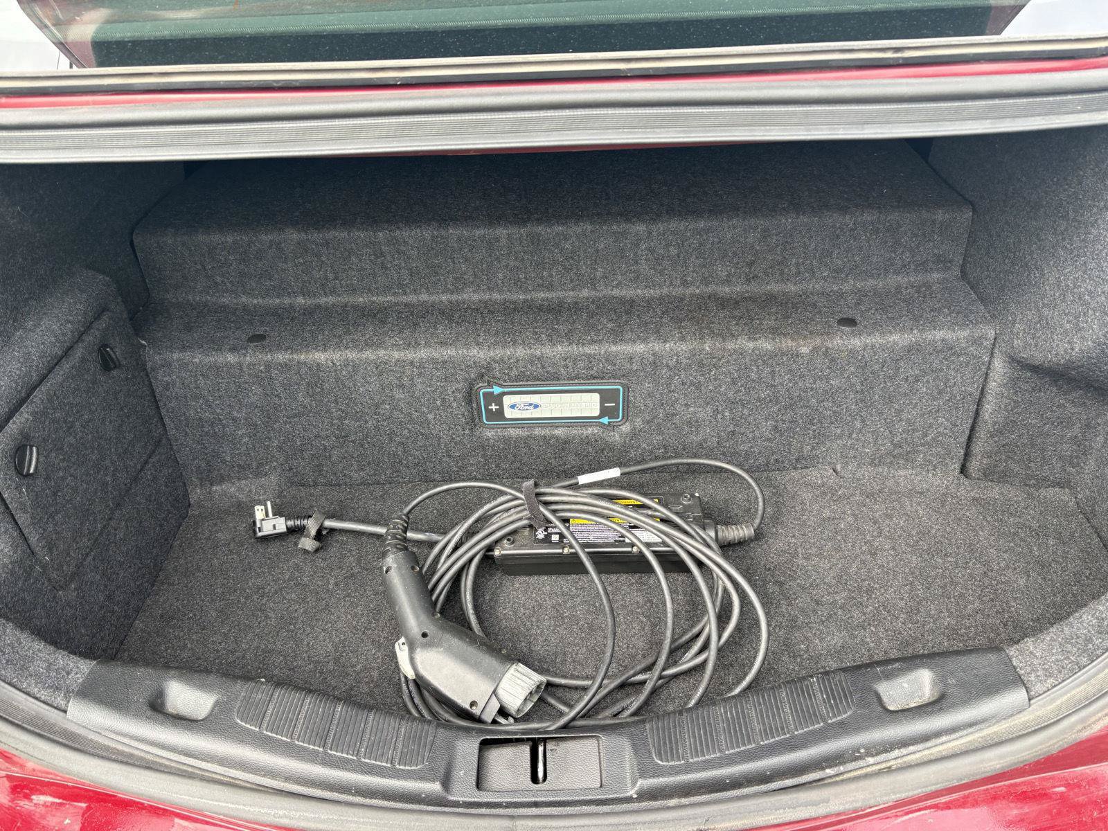 Used 2019 Ford Fusion Energi Titanium FWD image 26