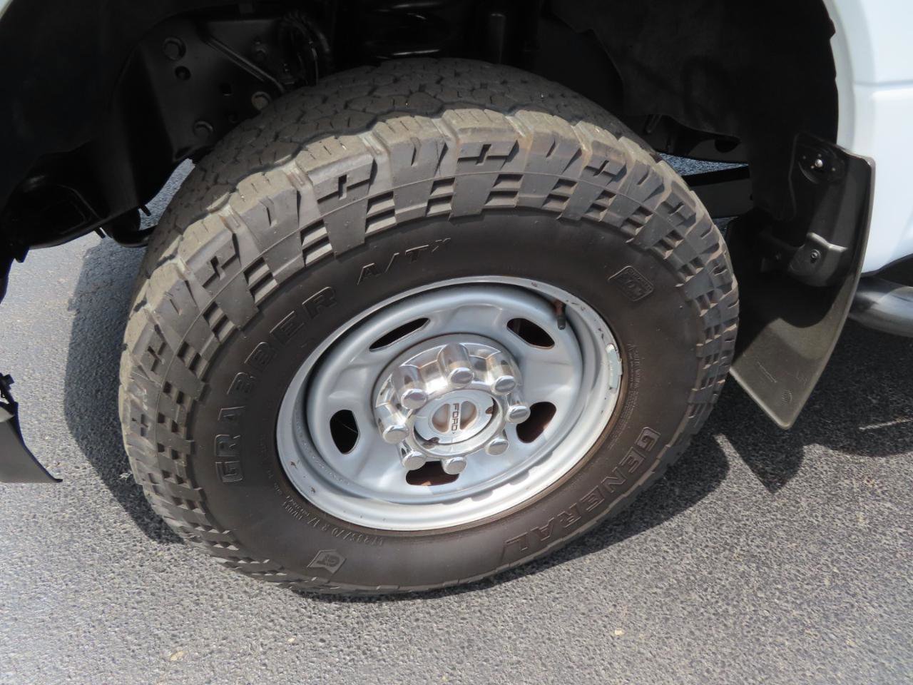 Used 2019 Ford F250 XL w/ Power Equipment Group AWD/4WD image 11