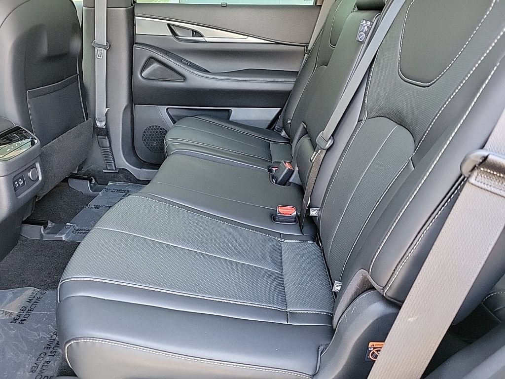 Used 2023 INFINITI QX60 Luxe w/ Cargo Package AWD/4WD image 14