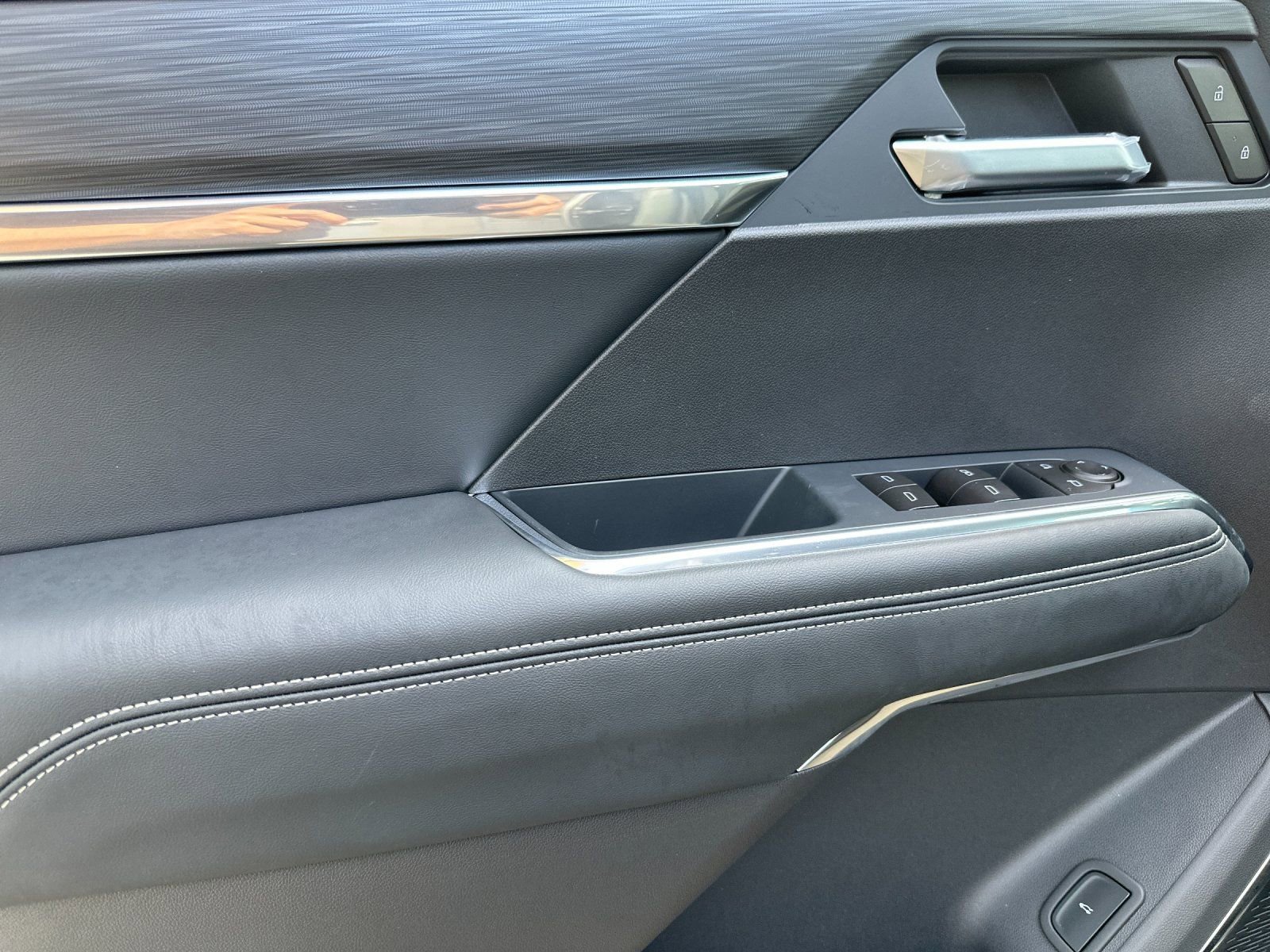 New 2026 GMC Acadia Elevation FWD image 11