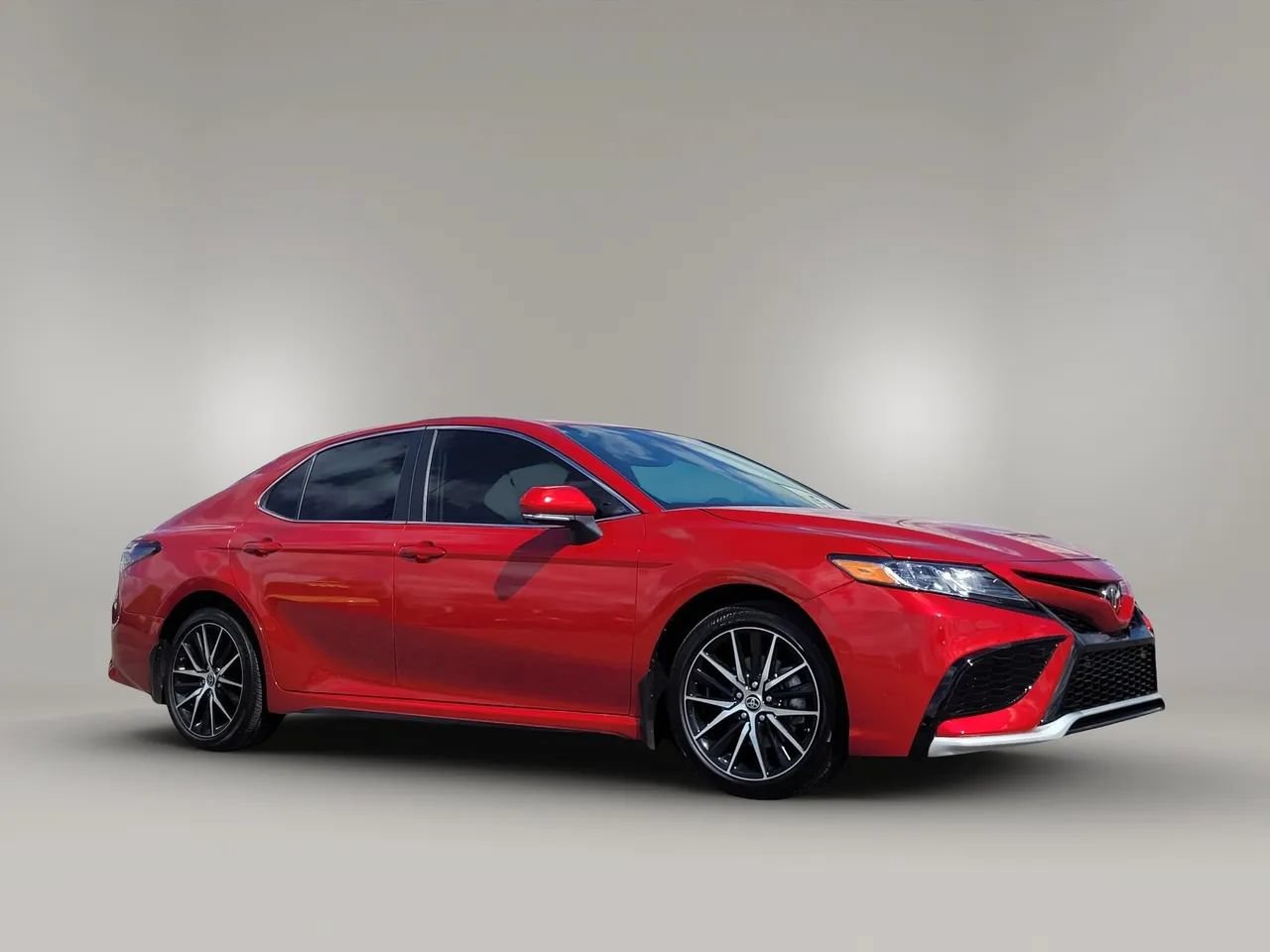 Used 2024 Toyota Camry SE w/ Convenience Package FWD image 23