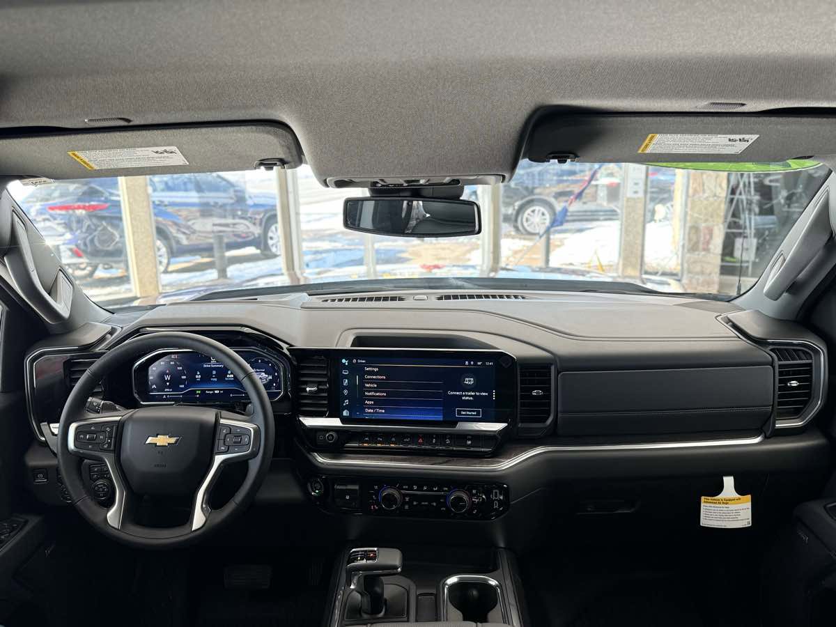Used 2025 Chevrolet Silverado 1500 LTZ image 30