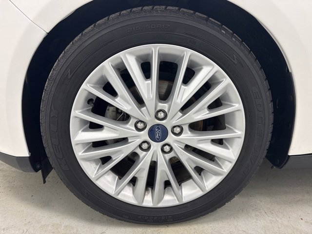 Used 2017 Ford Focus Titanium w/ Titanium Technology Package image 32