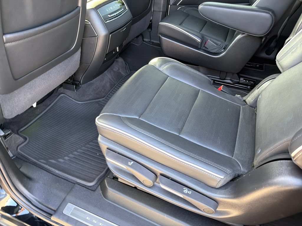 Used 2022 Cadillac Escalade ESV Sport w/ Touring Package AWD/4WD image 36