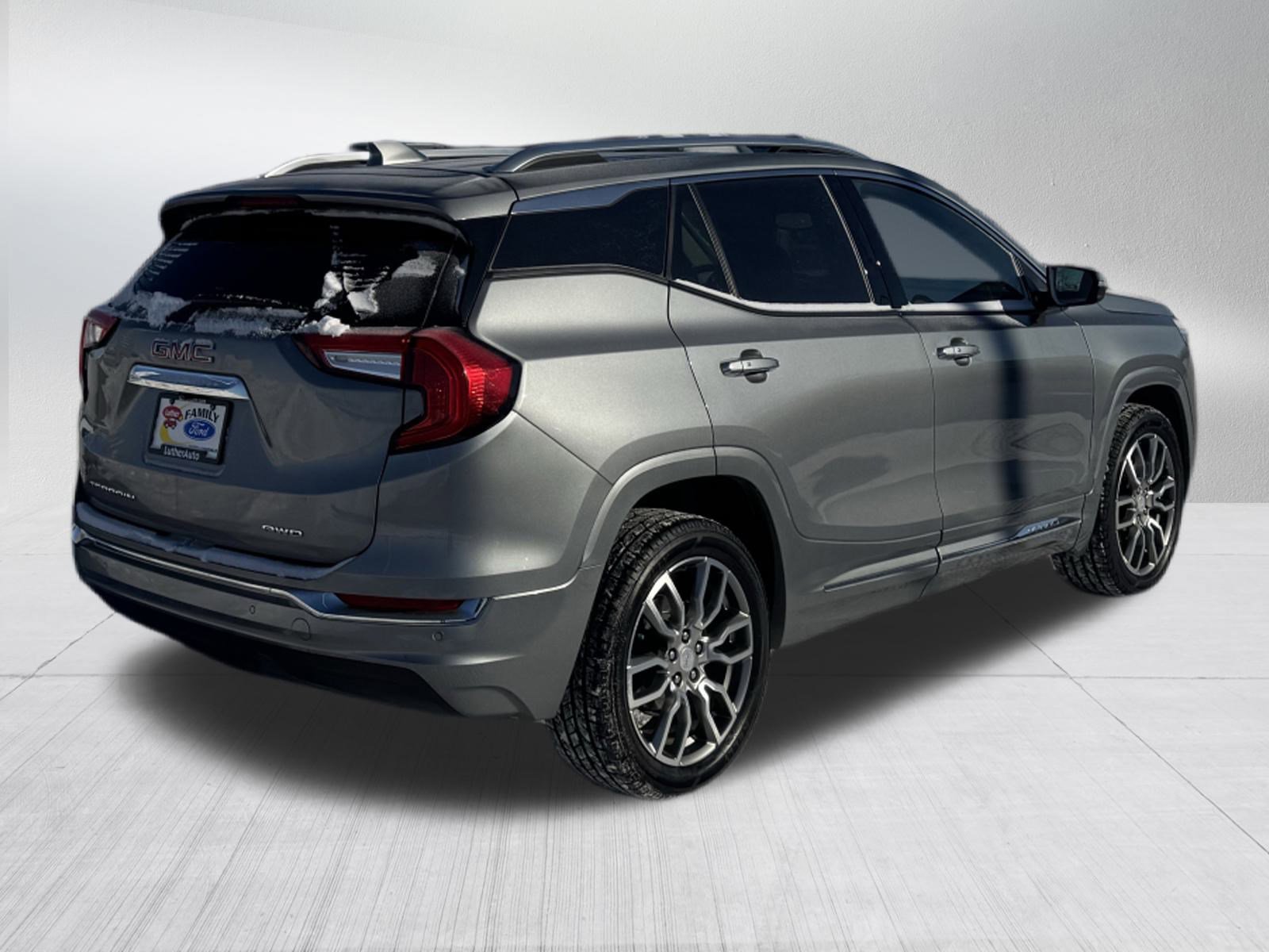 Used 2023 GMC Terrain Denali w/ Denali Premium Package image 7