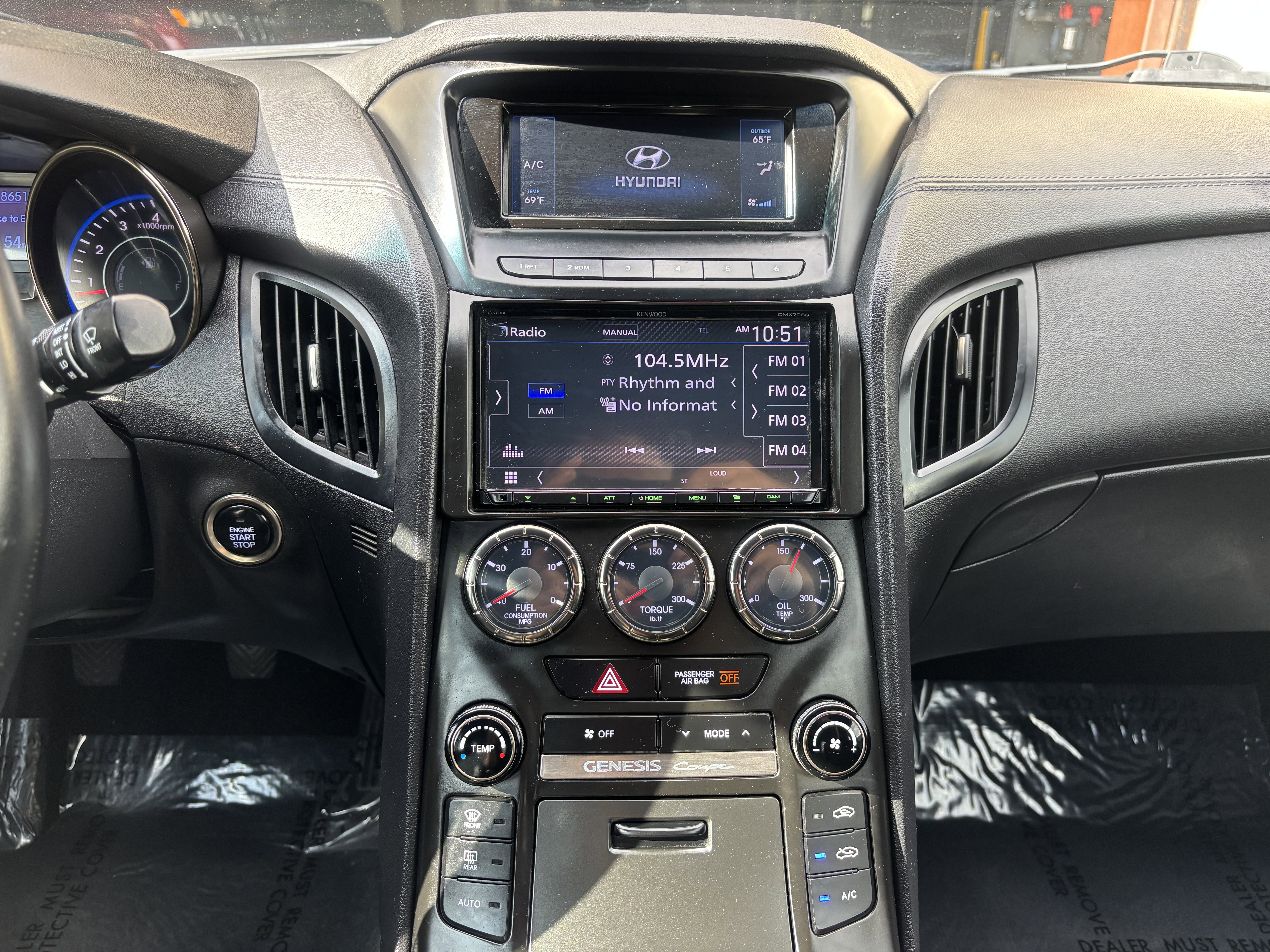 Used 2016 Hyundai Genesis Coupe 3.8 image 27