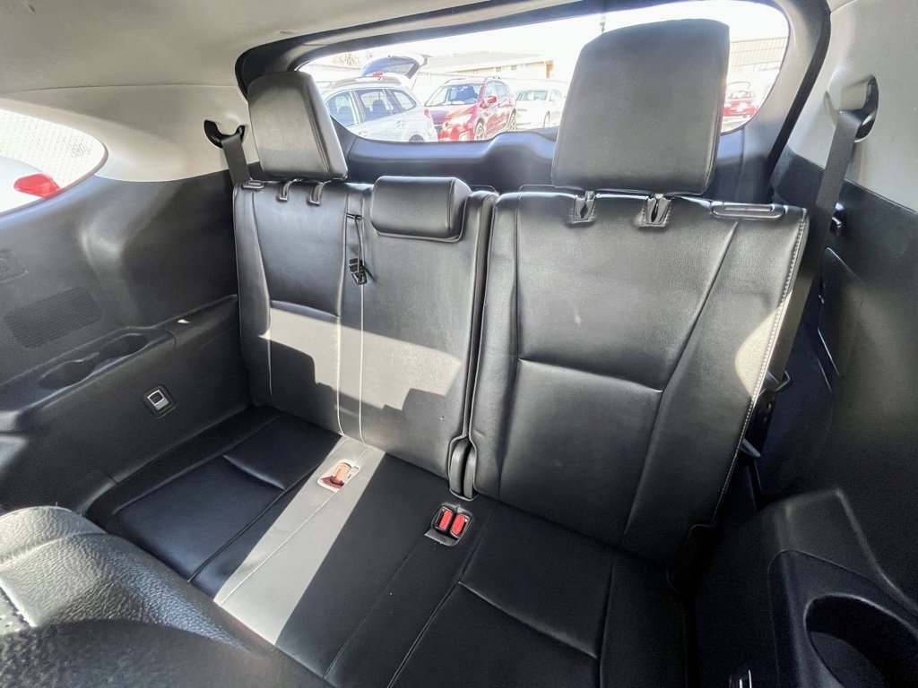Used 2021 Toyota Highlander Platinum image 12