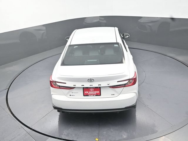 Used 2026 Toyota Camry SE FWD image 28