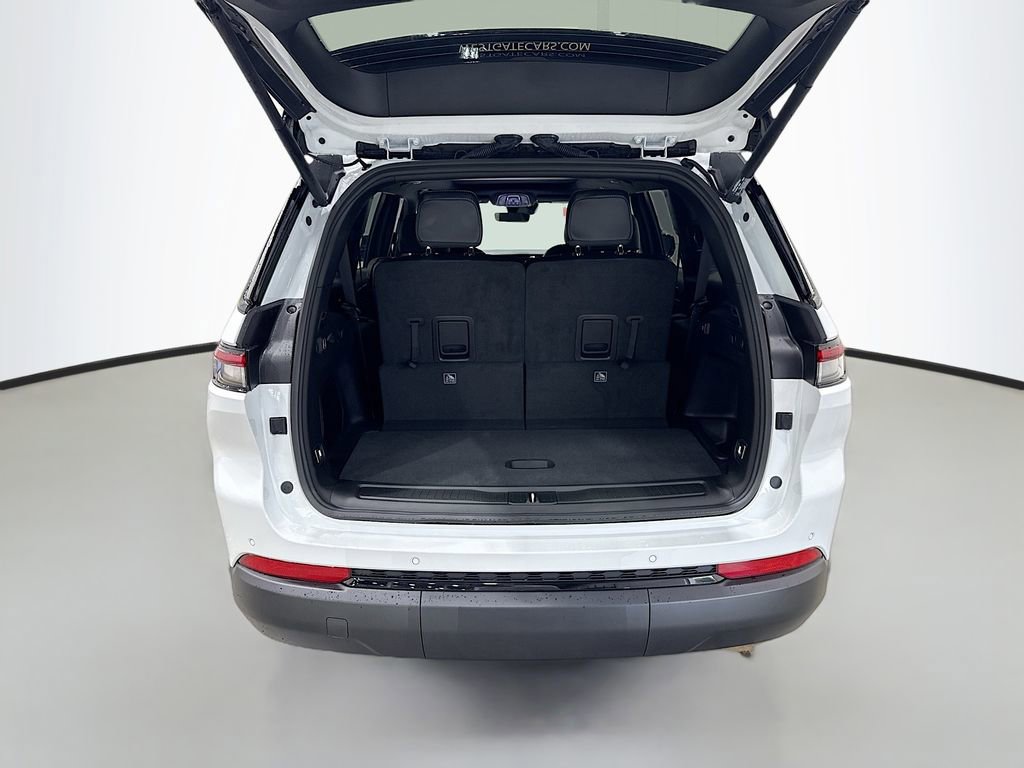 New 2025 Jeep Grand Cherokee L Limited w/ Black Appearance Package image 14