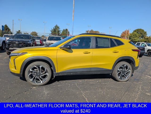 Used 2025 Chevrolet Trax RS w/ Driver Confidence Package FWD image 5