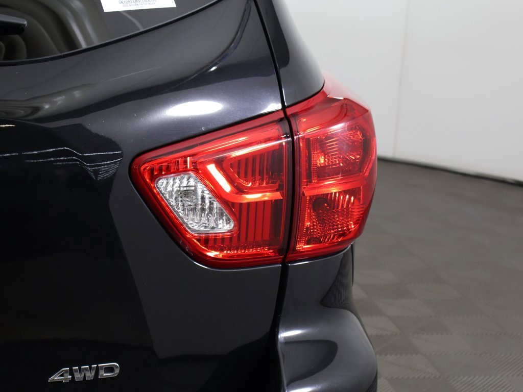 Used 2020 Nissan Pathfinder S image 13