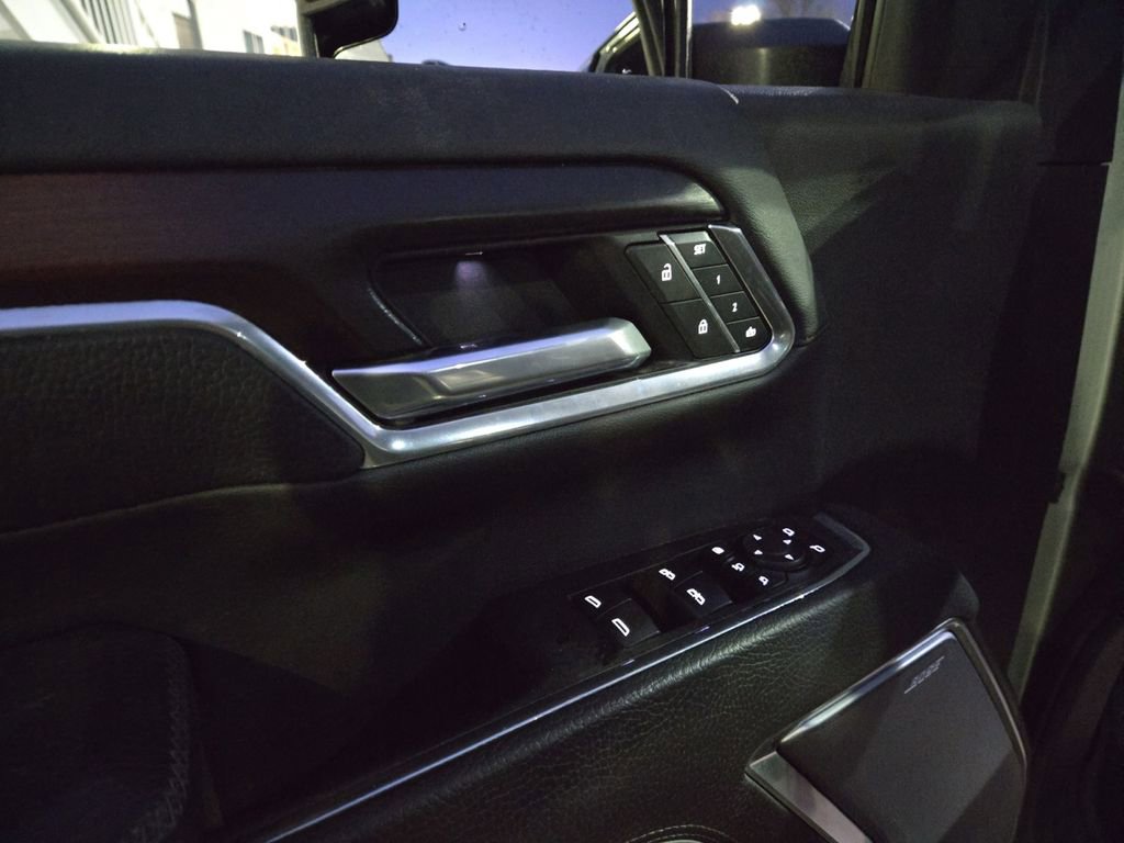 Certified 2025 GMC Sierra 3500 Denali w/ Denali Reserve Package image 11