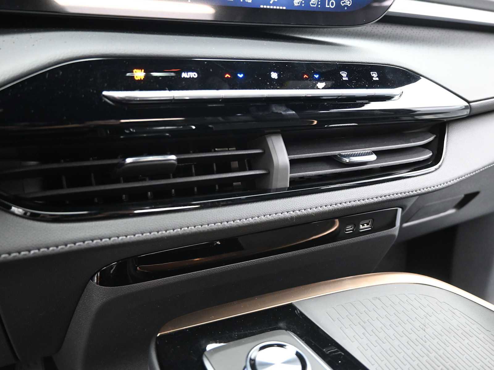 New 2026 Buick Enclave Avenir w/ Super Cruise Package image 18