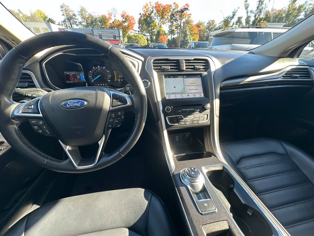 Used 2017 Ford Fusion SE w/ Fusion SE Technology Package AWD/4WD image 27