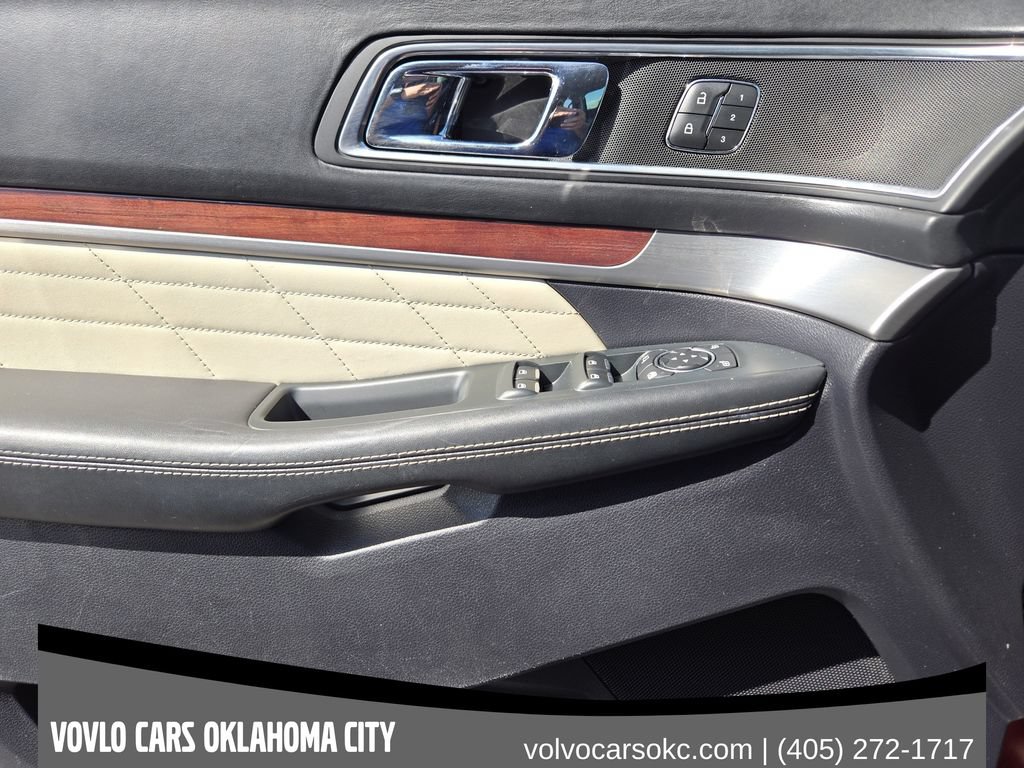 Used 2019 Ford Explorer Platinum AWD/4WD image 18