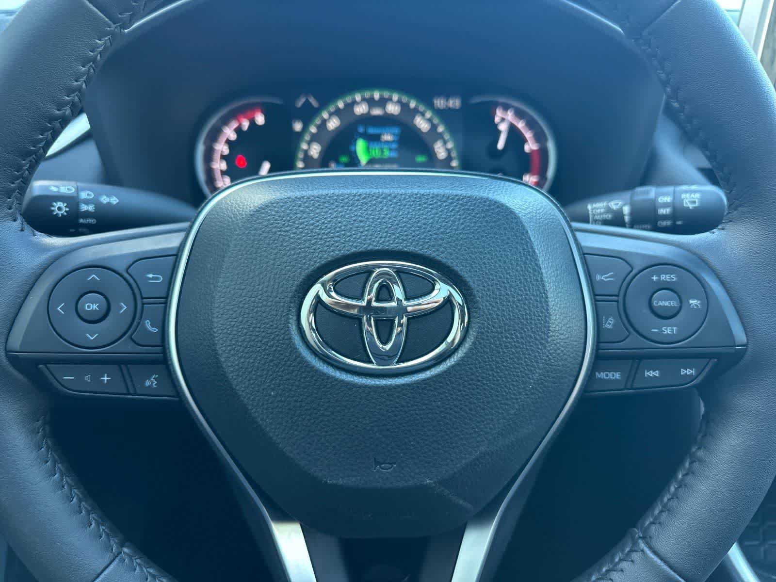 Used 2024 Toyota RAV4 XLE w/ Convenience Package image 24
