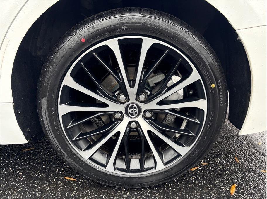 Used 2020 Toyota Camry SE FWD image 20