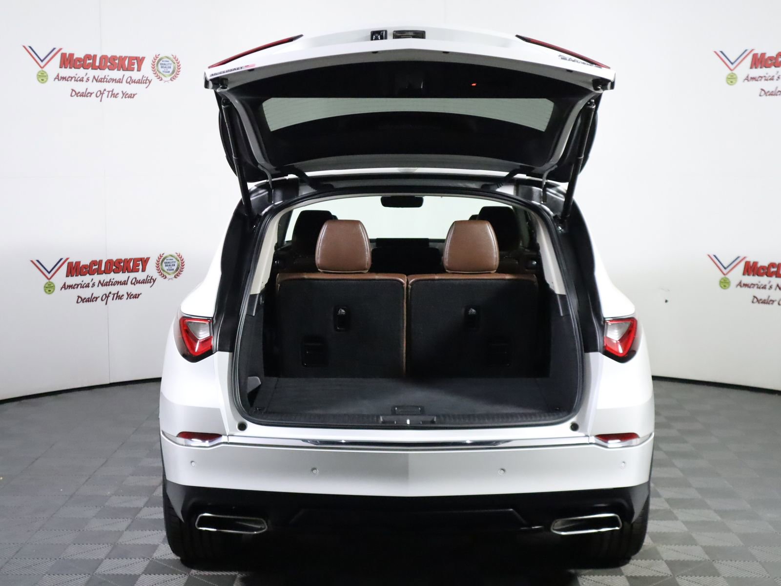 Used 2023 Acura MDX SH-AWD w/ Technology Package image 15