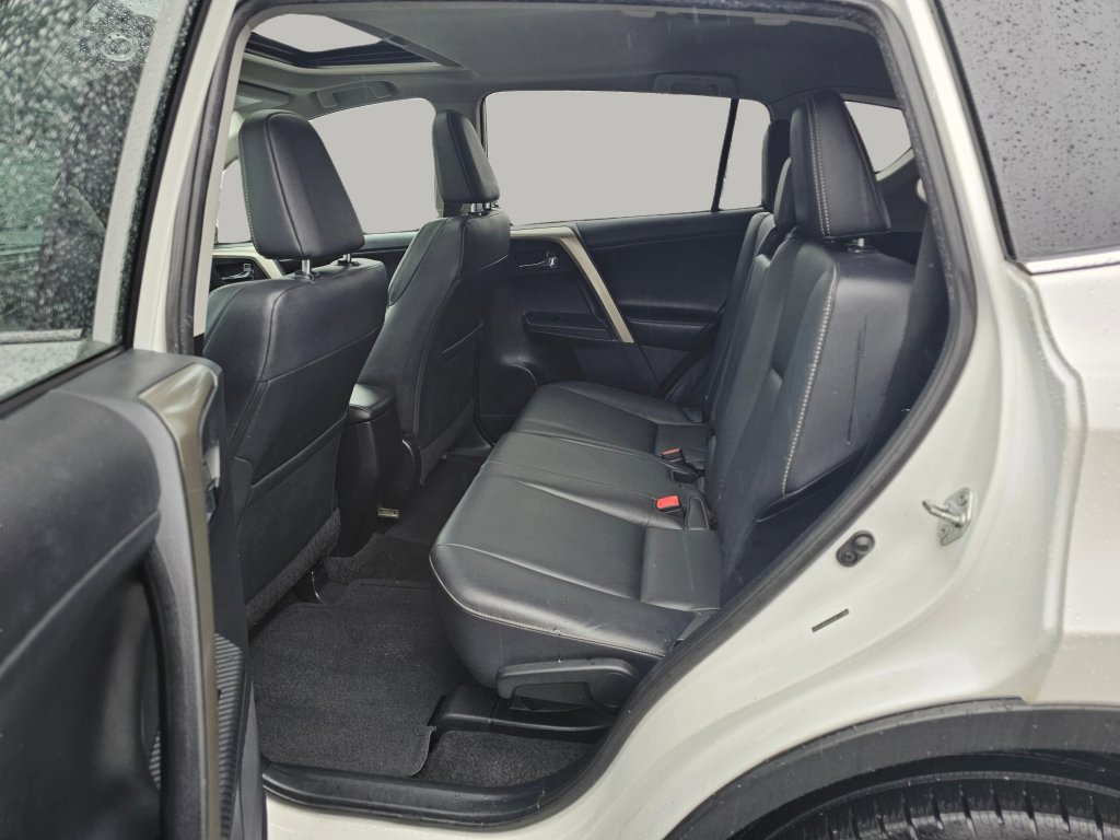 Used 2013 Toyota RAV4 Limited image 23