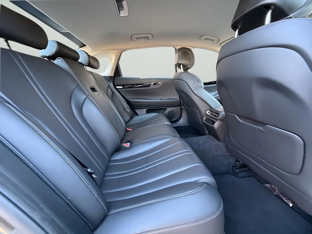 Used 2023 Genesis G80 2.5T image 29