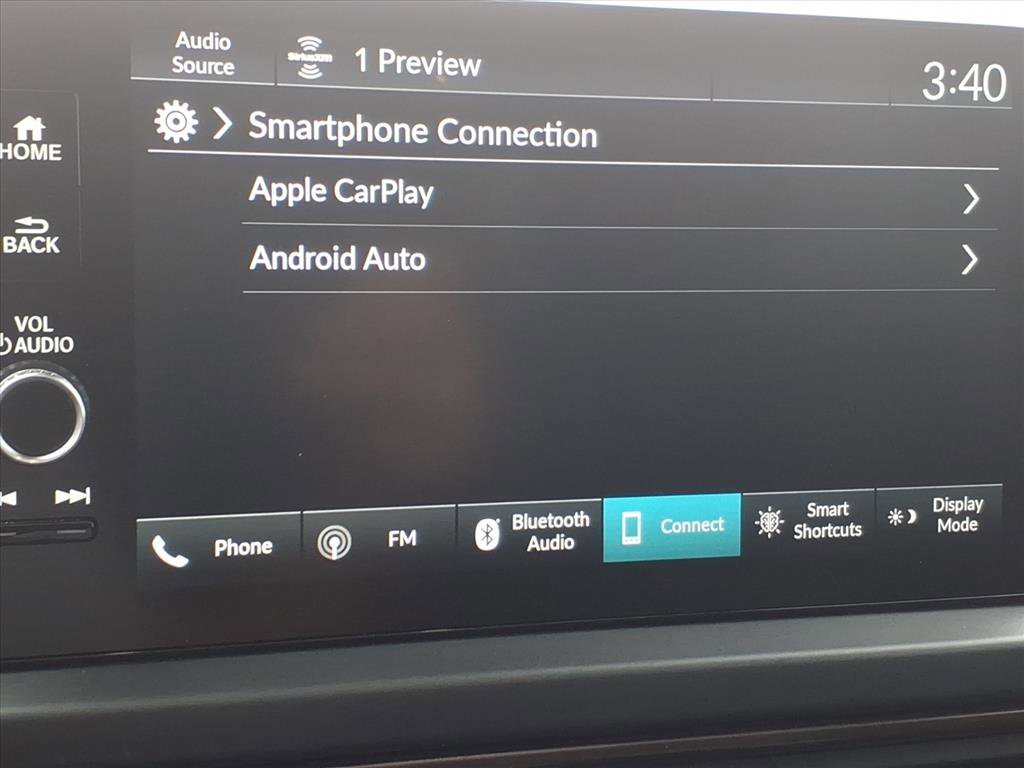 Used 2025 Honda Pilot TrailSport image 11