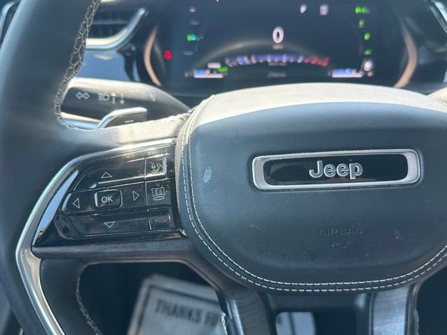 Used 2023 Jeep Grand Cherokee Overland w/ Luxury Tech Group IV AWD/4WD image 23