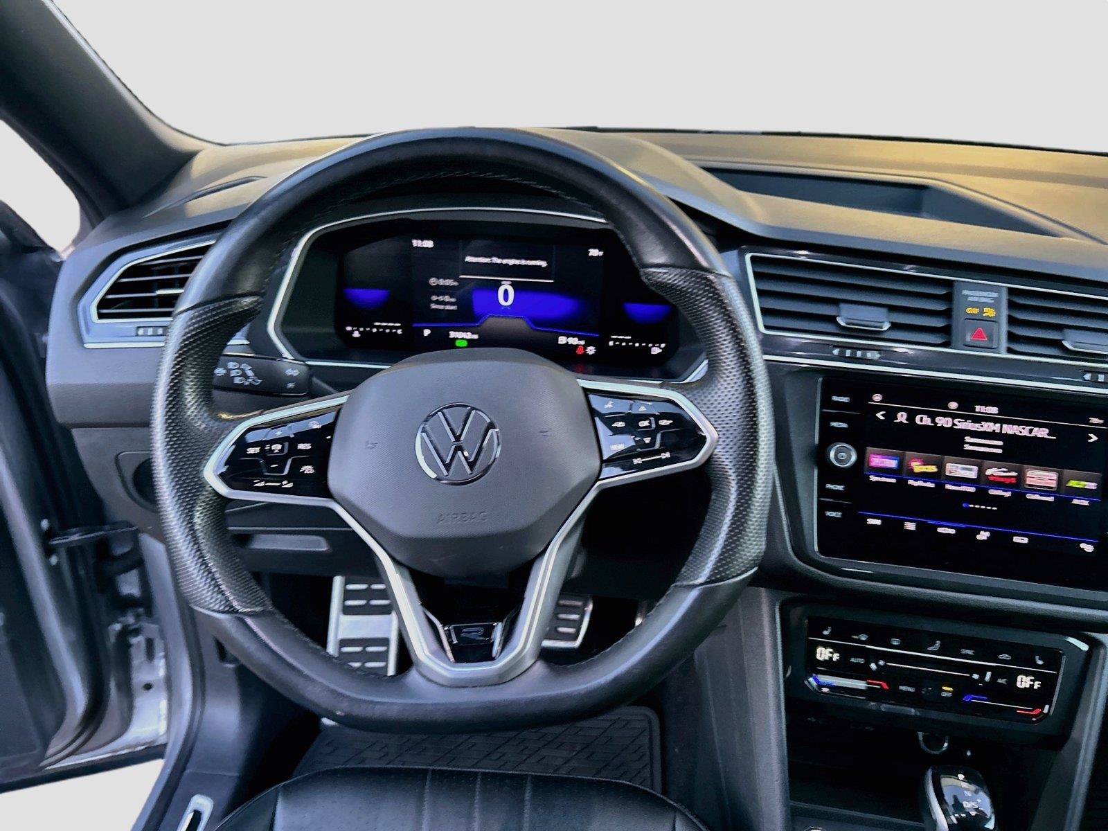 Used 2024 Volkswagen Tiguan SE R-Line FWD image 39