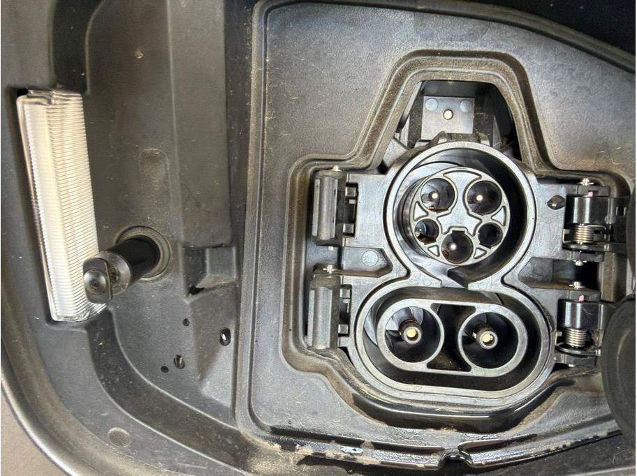 Used 2024 Nissan Ariya AWD image 35