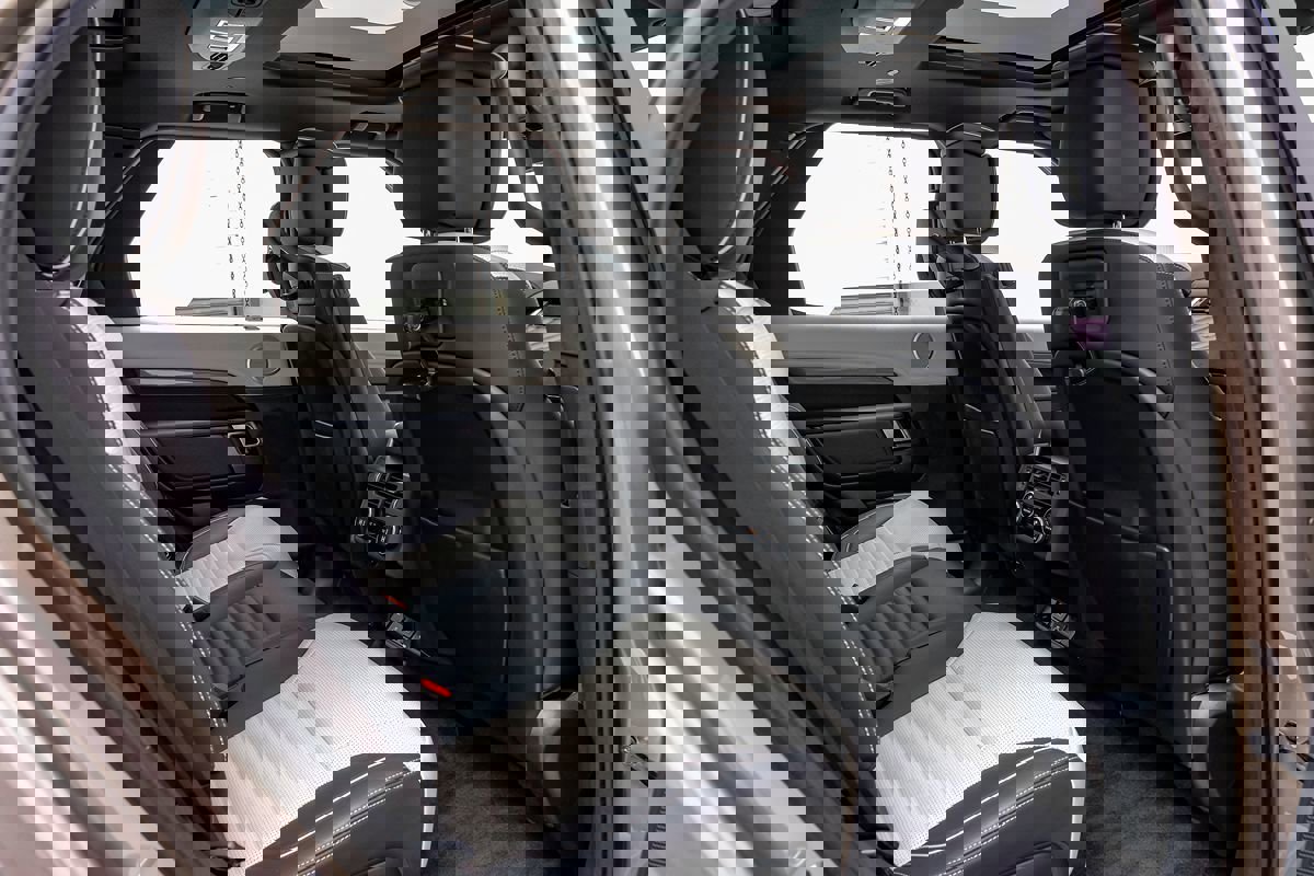 Used 2021 Land Rover Discovery HSE R-Dynamic AWD/4WD image 34