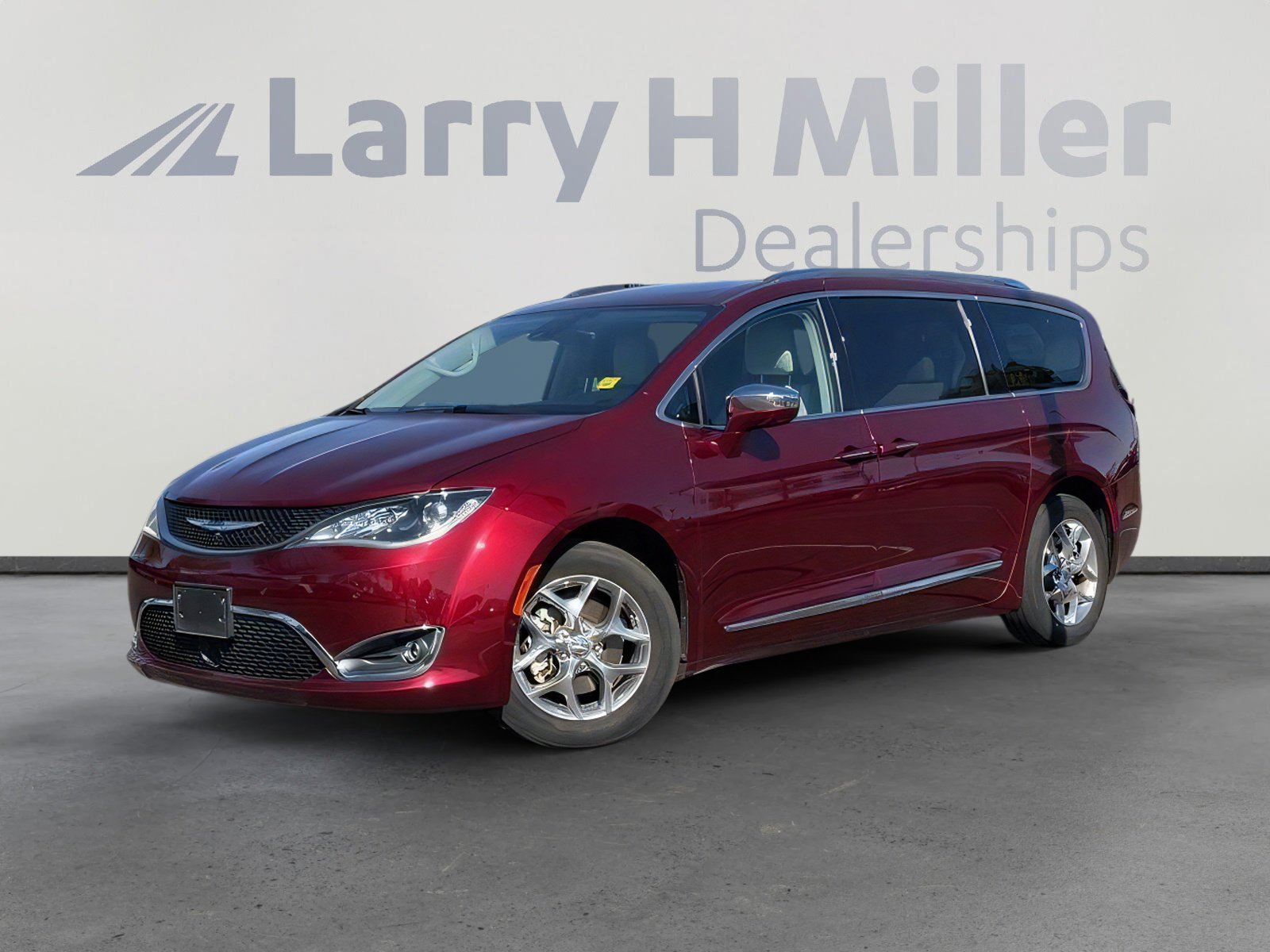 Used 2017 Chrysler Pacifica Limited w/ Advanced Safetytec Group