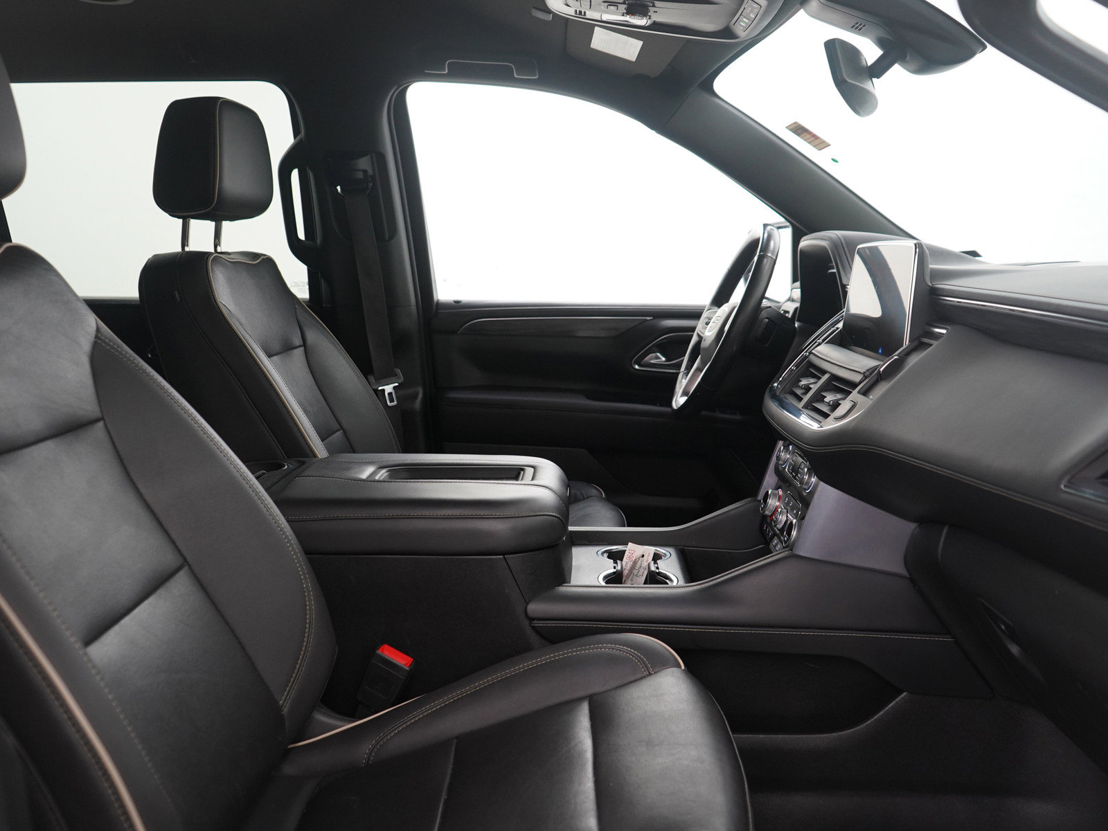 Used 2022 GMC Yukon XL SLT w/ SLT Luxury Package image 11