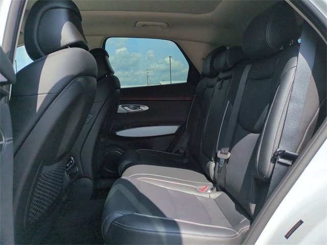 Used 2026 Genesis GV70 2.5T Advanced image 12