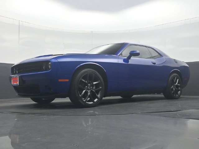 Used 2021 Dodge Challenger SXT w/ Driver Convenience Group RWD image 27