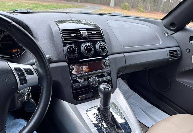 Used 2008 Saturn Sky Red Line RWD image 10