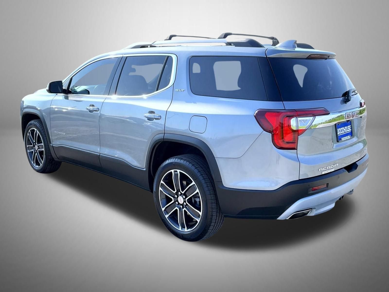 Certified 2023 GMC Acadia SLT w/ Technology Package AWD/4WD image 9