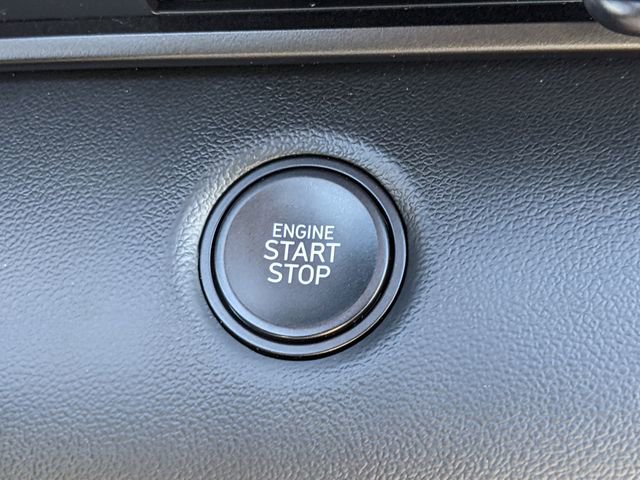 Used 2025 Hyundai Elantra Sport image 22