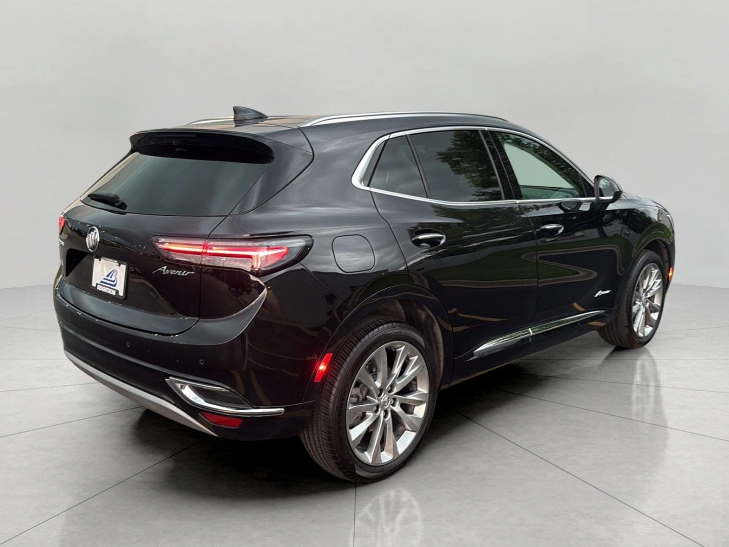 Used 2023 Buick Envision Avenir AWD/4WD image 4