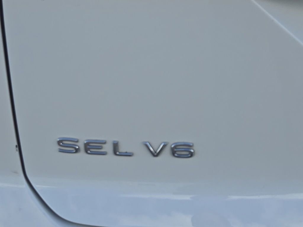 Used 2022 Volkswagen Atlas Cross Sport SEL R-Line image 7