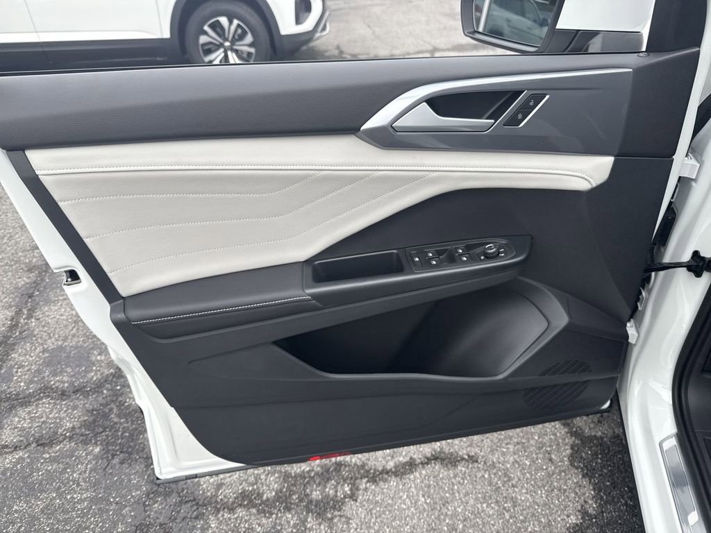 New 2025 Volkswagen Taos SEL AWD/4WD image 24