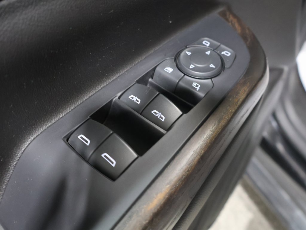 Used 2022 GMC Acadia Denali image 12