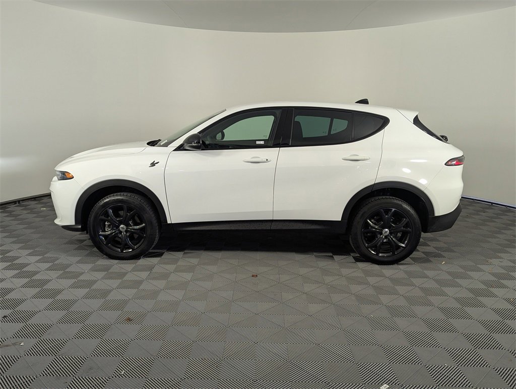 Used 2024 Dodge Hornet GT w/ GT Blacktop Package image 8