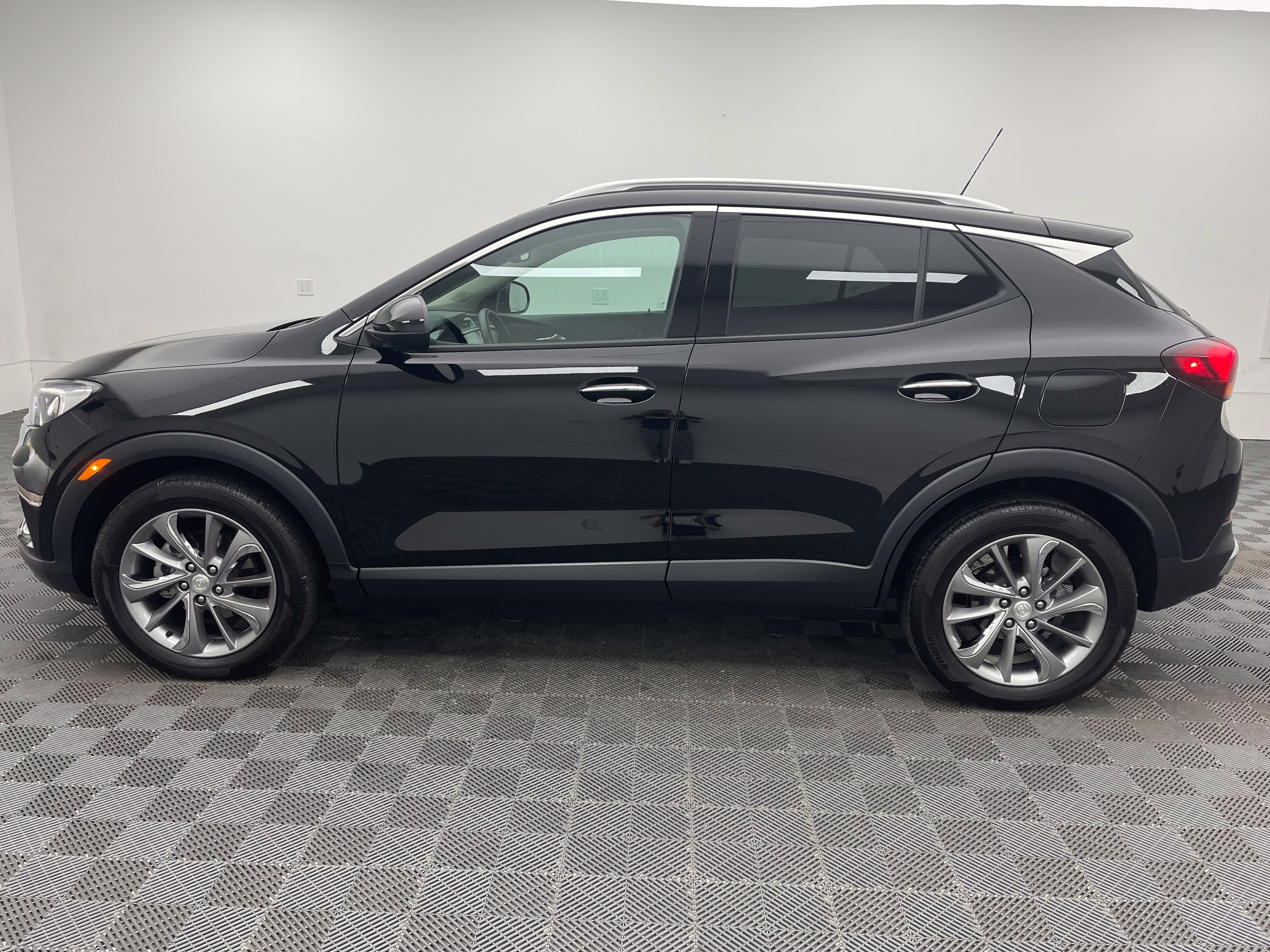 Used 2023 Buick Encore GX Essence w/ Experience Buick Package FWD image 14
