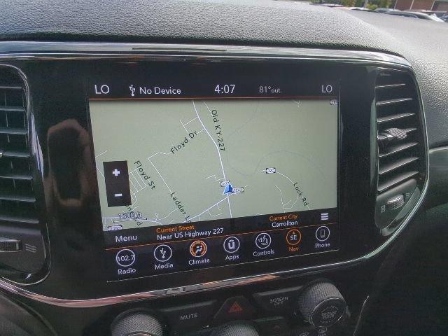 Used 2019 Jeep Grand Cherokee Altitude AWD/4WD image 20