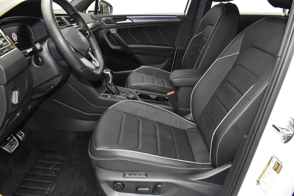 Used 2024 Volkswagen Tiguan SEL R-Line AWD/4WD image 14