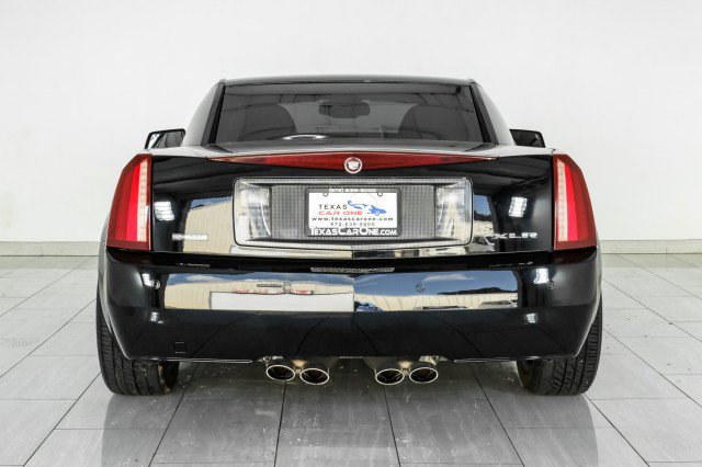 Used 2006 Cadillac XLR RWD image 7