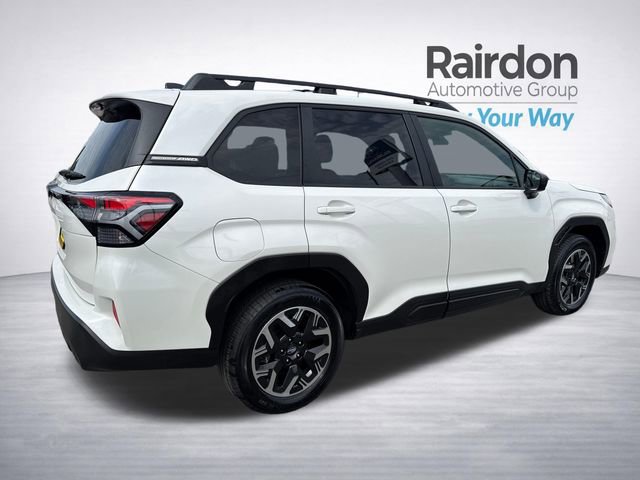 Used 2025 Subaru Forester Premium image 8